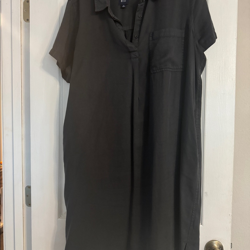 Linen dress with pockets